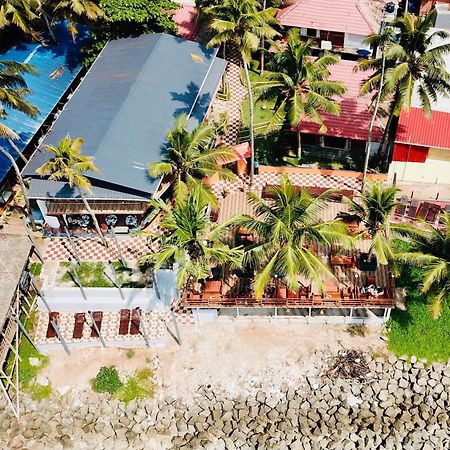 Black Beach Resort Varkala Ngoại thất bức ảnh