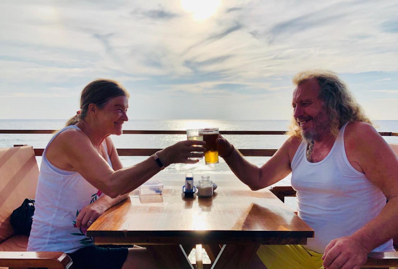Black Beach Resort Varkala Ngoại thất bức ảnh