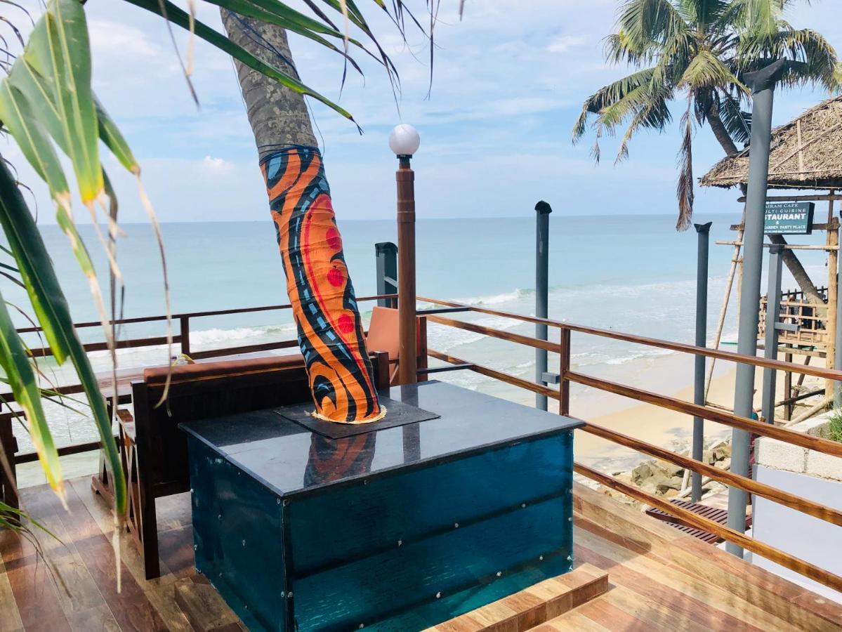 Black Beach Resort Varkala Ngoại thất bức ảnh