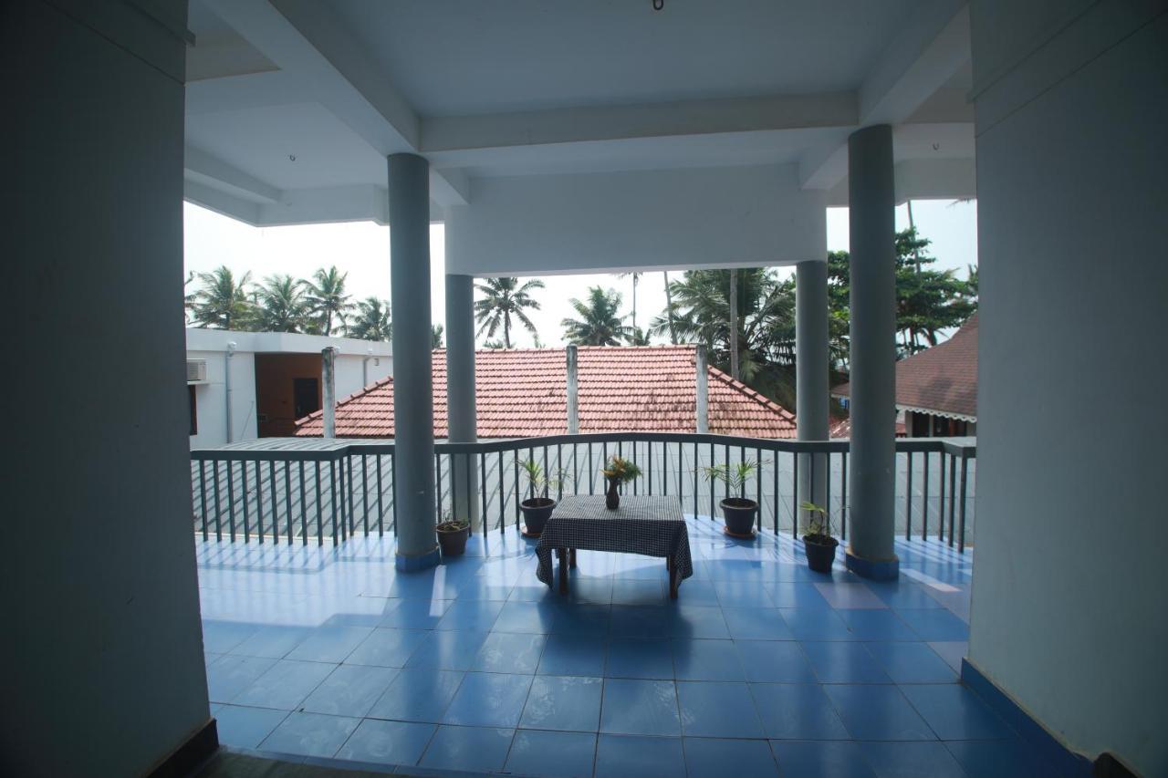 Black Beach Resort Varkala Ngoại thất bức ảnh