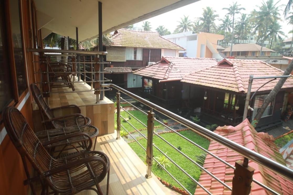 Black Beach Resort Varkala Ngoại thất bức ảnh