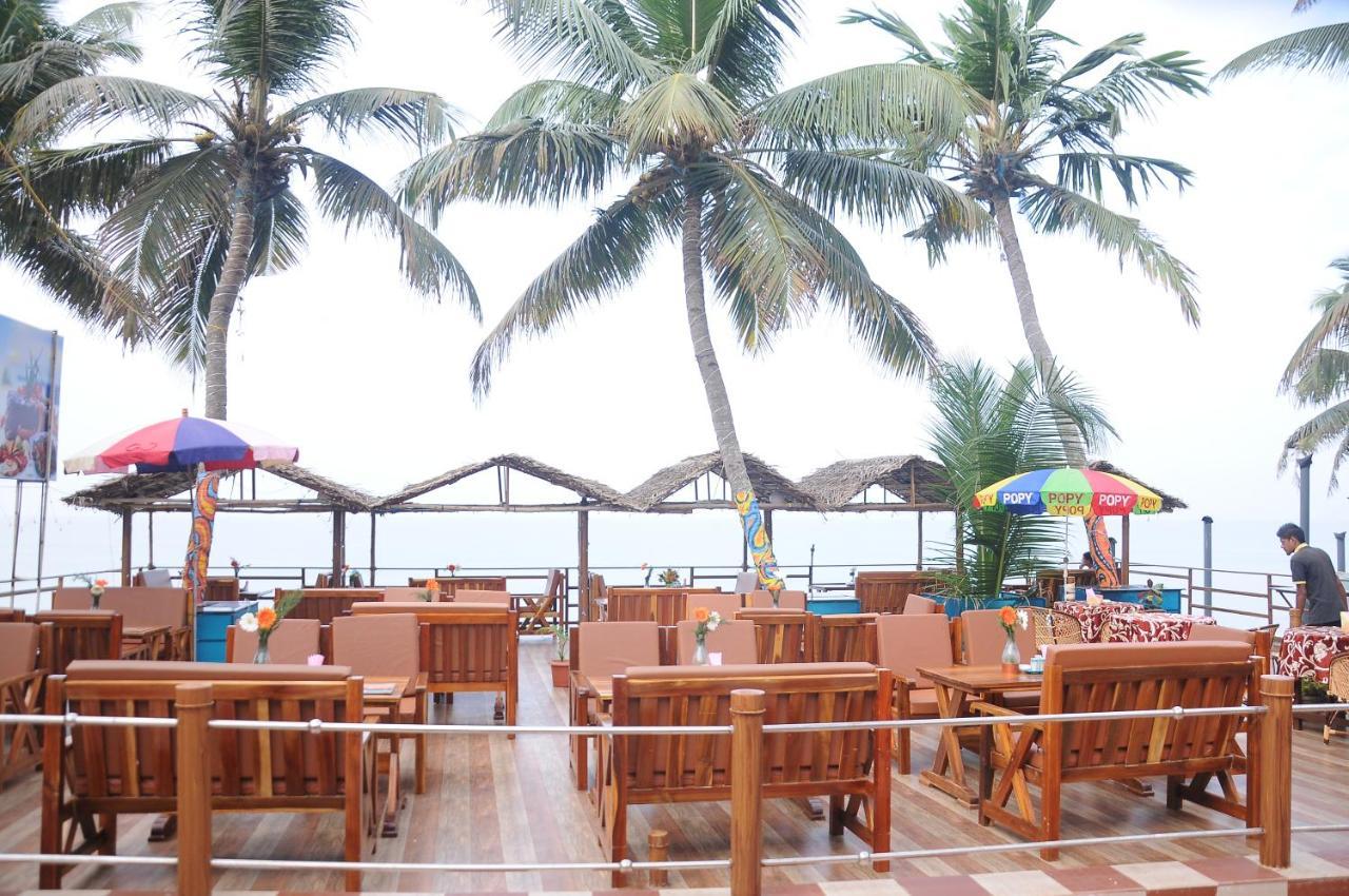 Black Beach Resort Varkala Ngoại thất bức ảnh