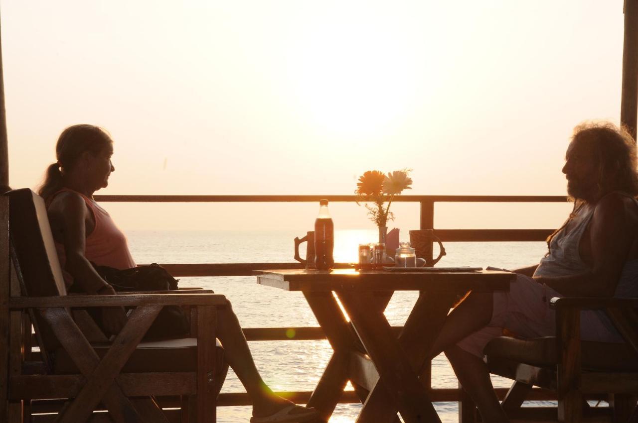 Black Beach Resort Varkala Ngoại thất bức ảnh