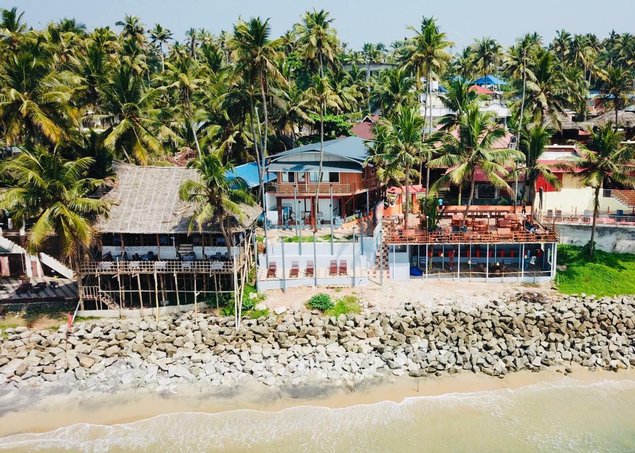 Black Beach Resort Varkala Ngoại thất bức ảnh
