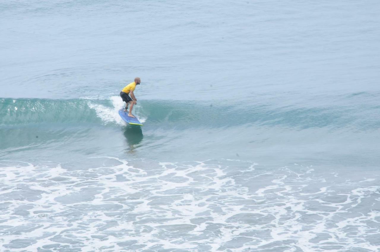 Black Beach Resort Varkala Ngoại thất bức ảnh